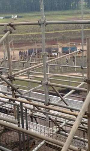 Andaimes tubulares com escada Andaimes tubulares com escada