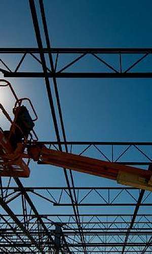 Montagem de galpão industrial Montagem de galpão industrial