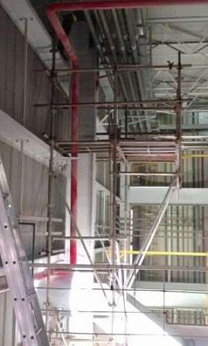 Montagem e desmontagem de andaimes tubulares Montagem e desmontagem de andaimes tubulares