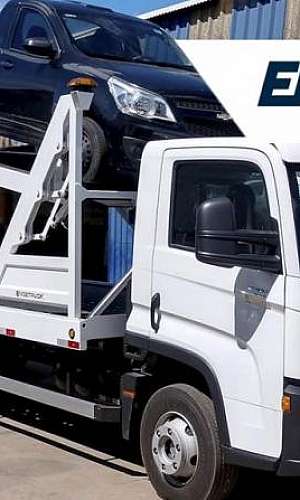 Plataforma com deck Plataforma com deck